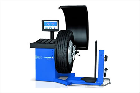 Commercial Wheel Balancer